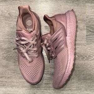 Women's  Adidas ultraboost Running Shoes